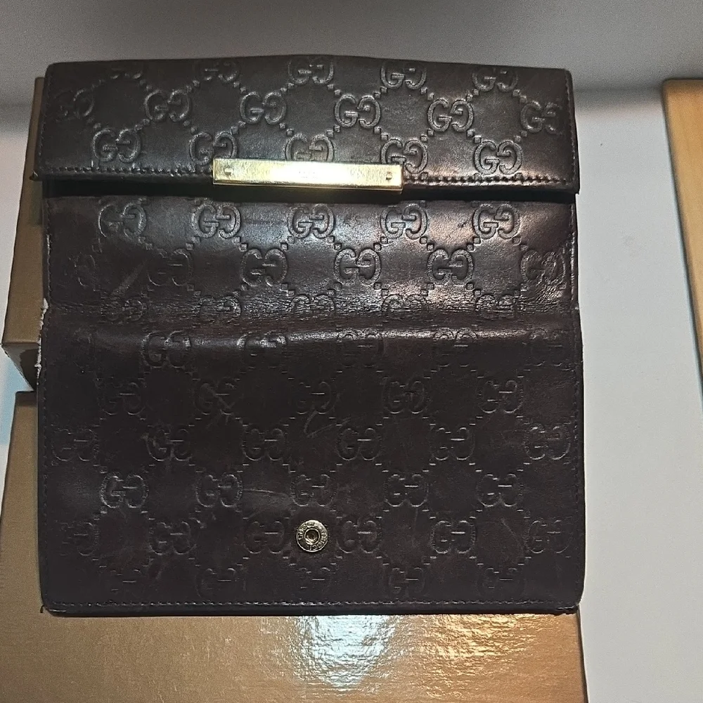 Gucci Dark Brown Embossed Leather Wallet - Picture 15 of 16